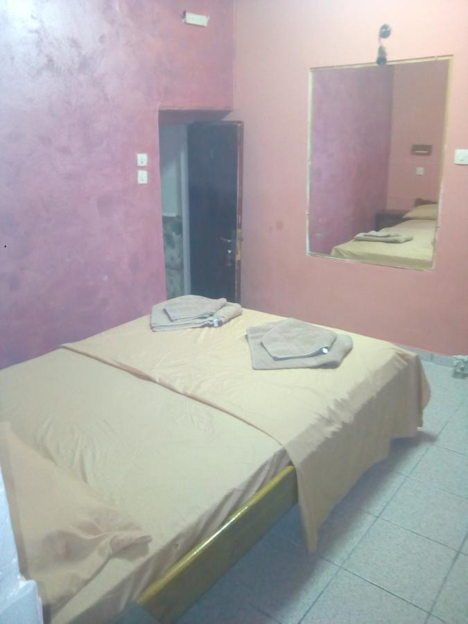 Hotel Feron Athena Bagian luar foto